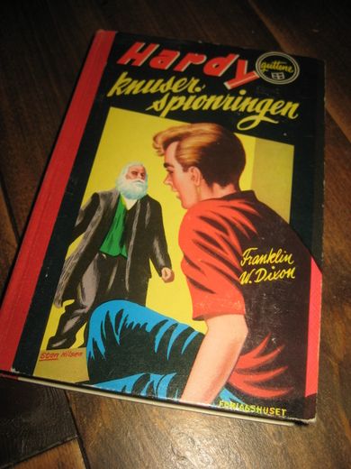 Hardy guttene KNUSER SPIONRINGEN.  Bok nr 020, 70 tallet. 