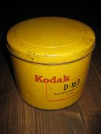 Boks fra KODAK, D-163, 15 cm i diameter, 12 cm høg. 50 tallet.