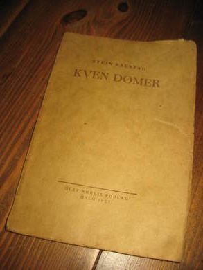 BALSTAD: KVEN DØMER.1927