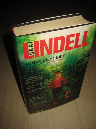 LINDELL, UNNI: DJEVLEKYSSET. 2012. 