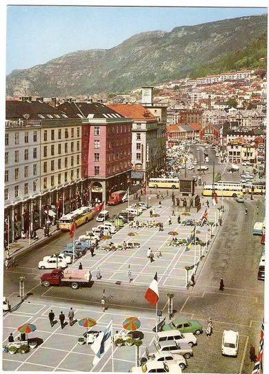 Bergen, Torvalmenningen. Aune F-2312-5