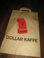 Berepose fra eldre krambod, DOLLAR KAFFE. Ca 50 cm høg. 50-60 tallet.