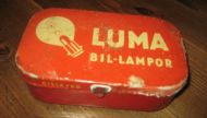 Blikkeske, LUMA BIL LAMPOR, ca 17*9 cm stor, 5 cm høg. Gislaved, 50 tallet. 