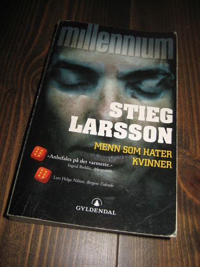 LARSSON, STIEG: MENN SOM HATER KVINNER. 2007.