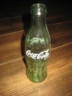 Coca Cola flaske, fra 70 tallet, grønn, ca 19.5 cm høg.