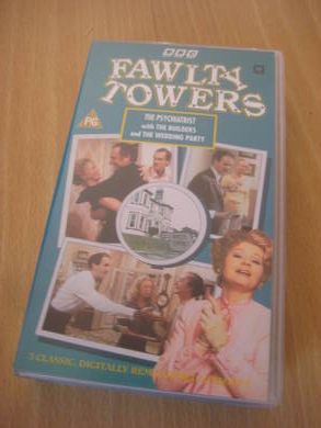 FAWLTY TOWERS. THE PSYCHIATRIST    