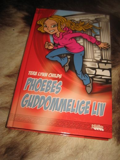 PHOEBES GUDDOMMELIGE LIV. 2010.