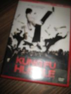 KUNG FU HUSTLE. 2004, 15 ÅR, 95 MIN