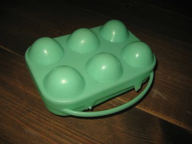 Egg holder i plast, 60 tallet.